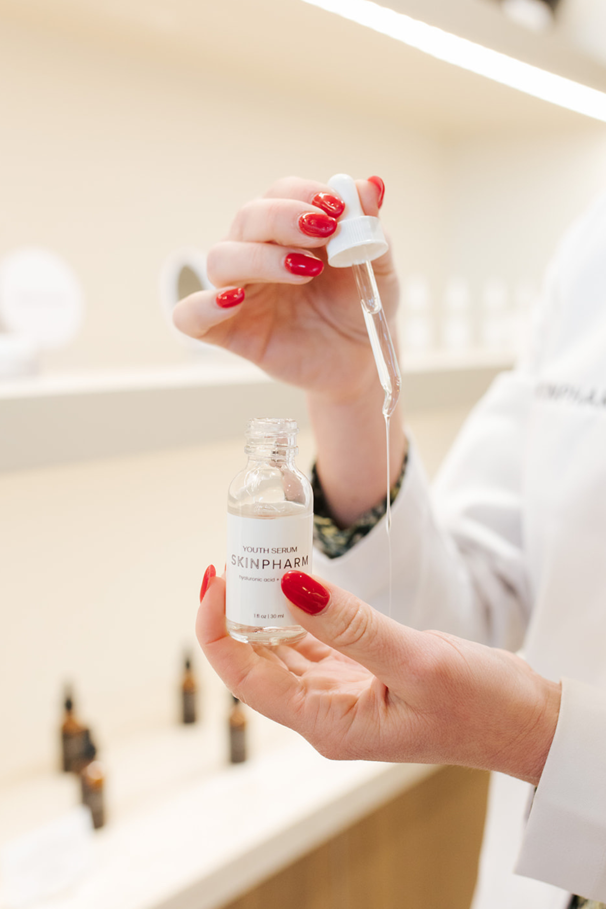 4 Hyaluronic Acid Benefits and How It Works