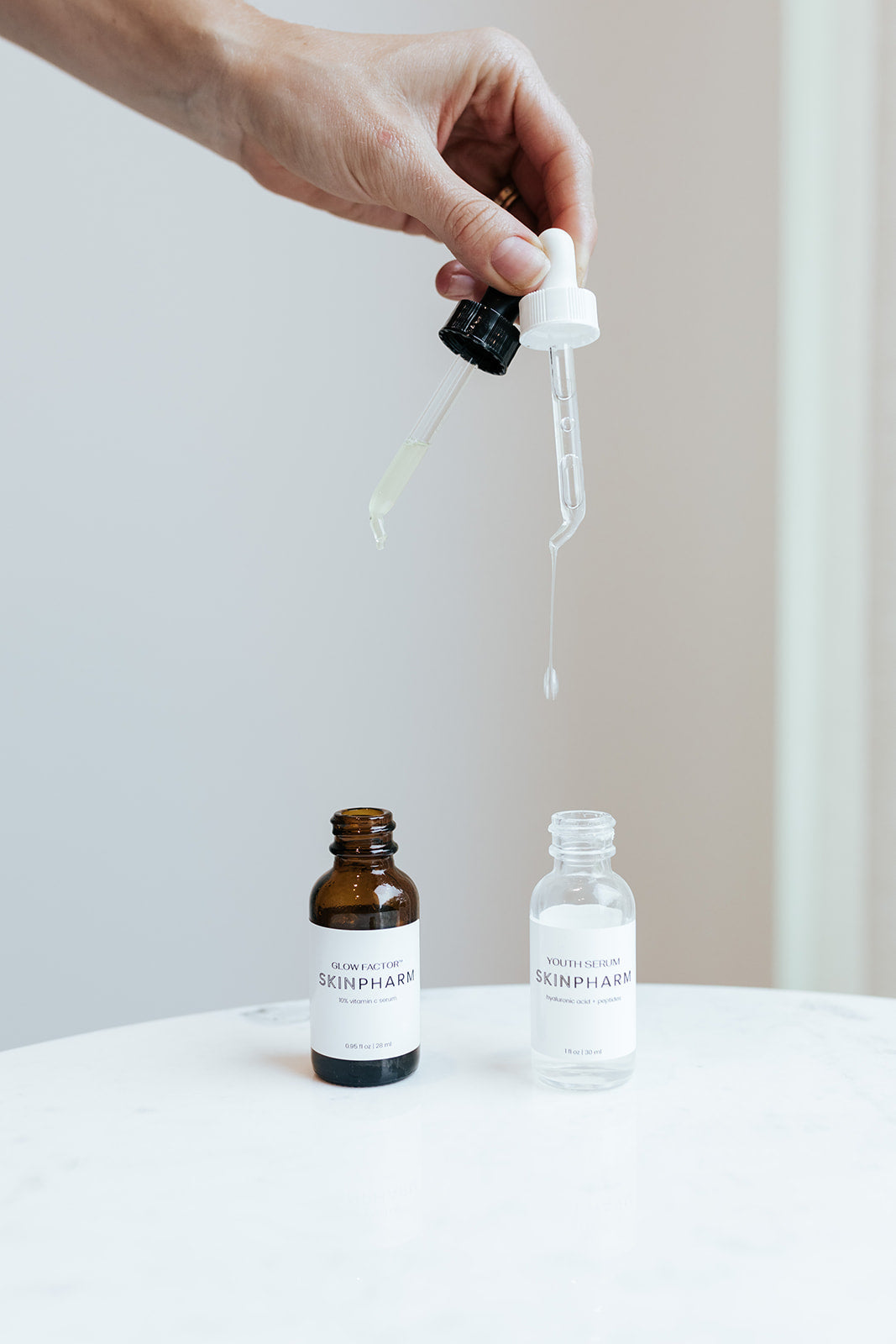 Get Glowing Skin with These Hyaluronic Acid & Vitamin C Tips
