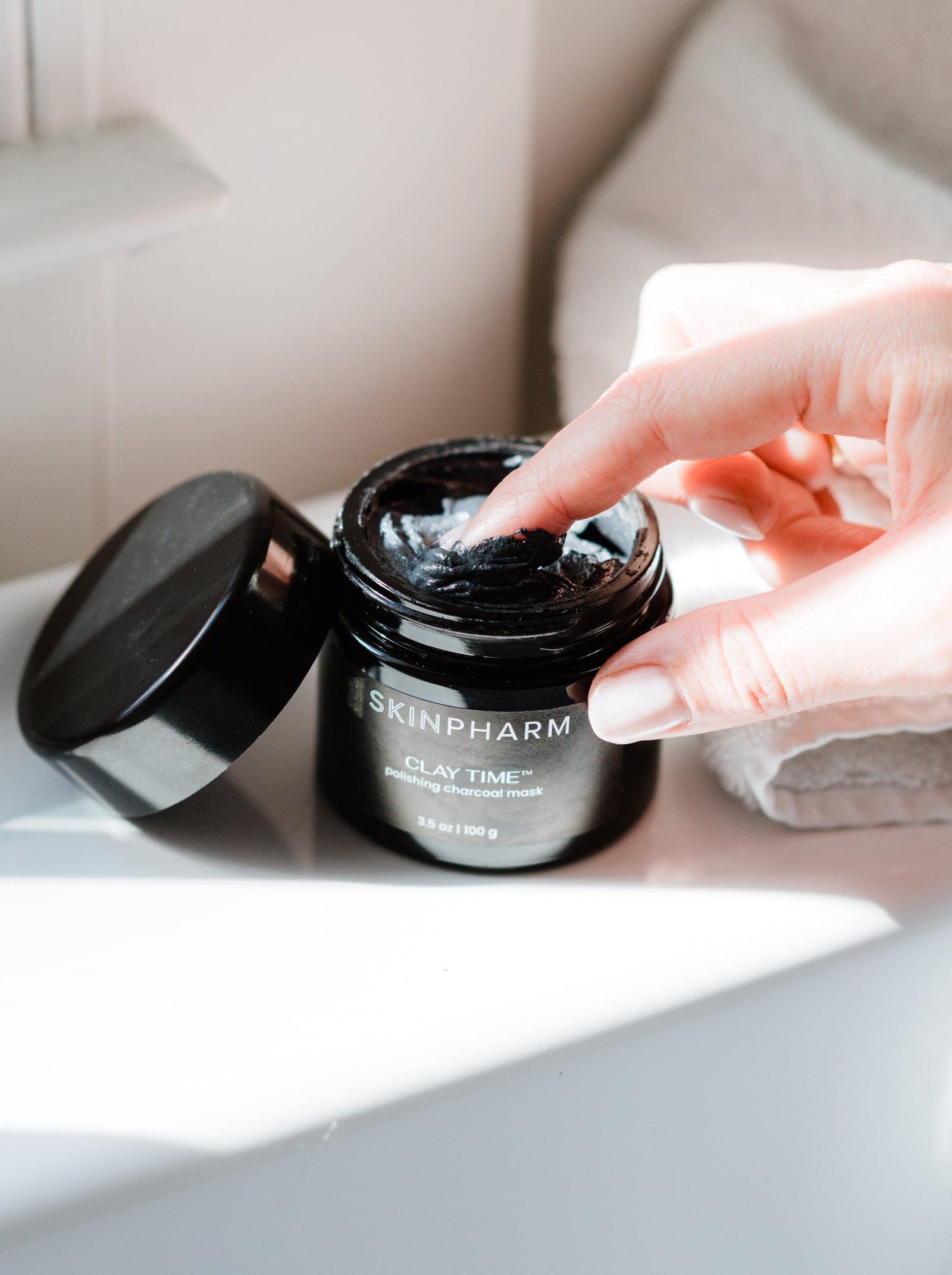 Kaolin Clay vs. Bentonite Clay: What’s the Difference?